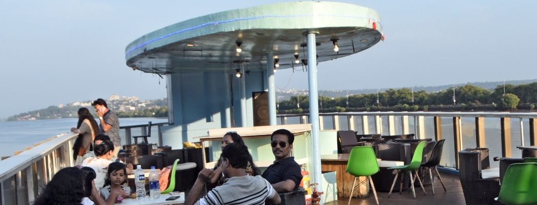 goa-dinner-cruise-galaxy-boat-6
