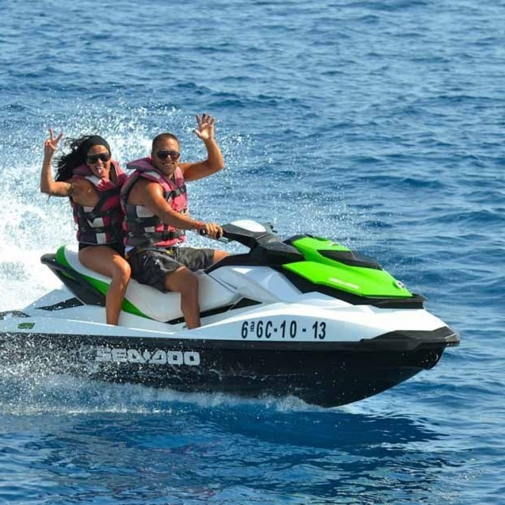 Jet Ski In Goa - Water Sports In Goa | Goa Beach Water Sports